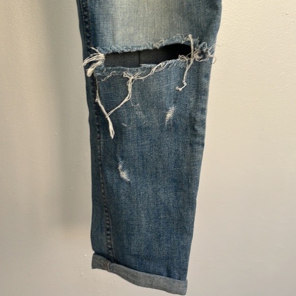 Distressed jeans - Picture 3 of 6